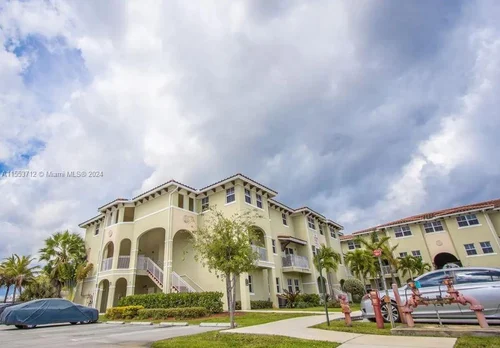 260 NW 109th Ave # 101, Miami FL 33172