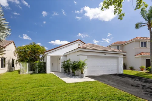 754 San Remo Dr, Weston FL 33326