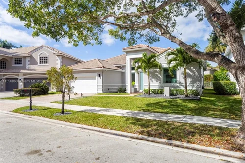 3847 Crestwood Cir, Weston FL 33331