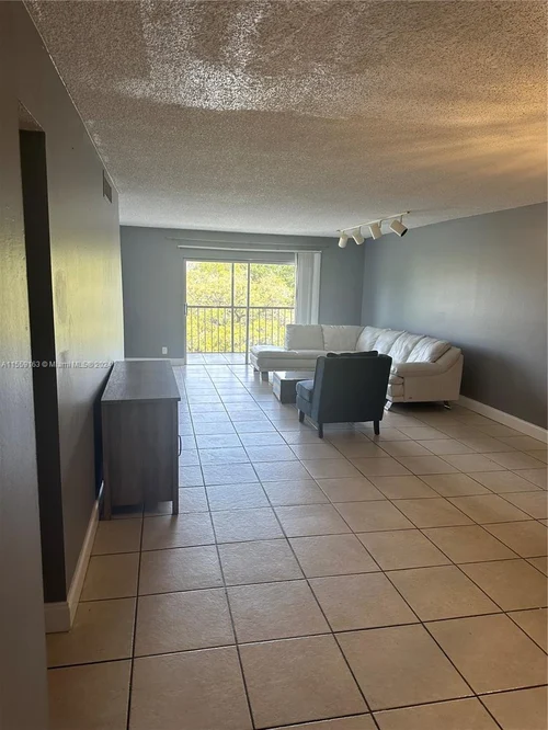 3360 Spanish Moss Ter # 402, Lauderhill FL 33319