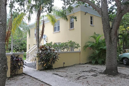 3375 Franklin Ave # D, Miami FL 33133