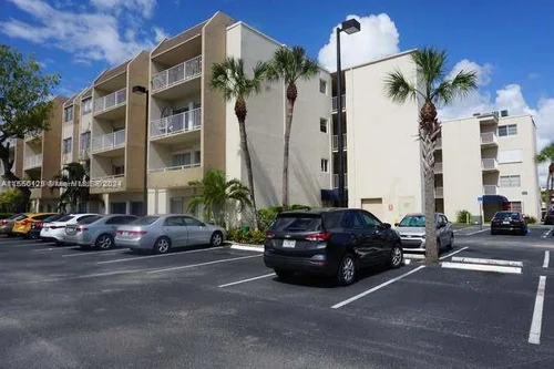 7765 SW 86th St, Miami FL 33143