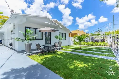 45 NW 41st St # 3, Miami FL 33127