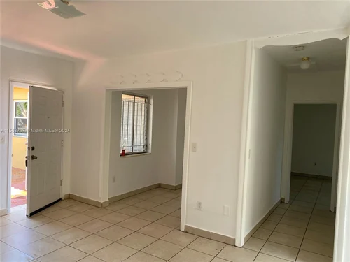 100 NW 16th Ave # 4, Miami FL 33125