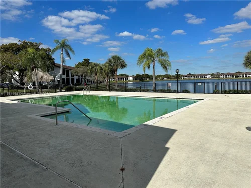 210 Lake Pointe Dr # 105, Oakland Park FL 33309