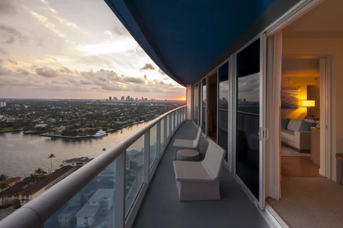 3101 Bayshore Drive