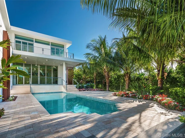 235 RIDGEWOOD RD, Key Biscayne FL 33149