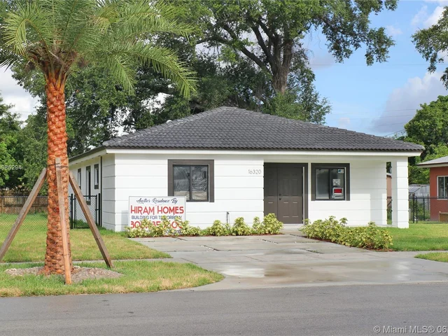 16320 NW 40th Ct, Miami Gardens FL 33054