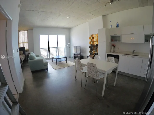 133 NE 2nd Ave # 3405, Miami FL 33132