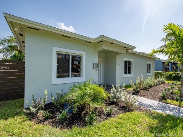 911 NE 155th St, North Miami Beach FL 33162