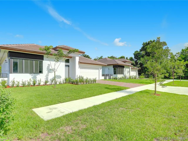 1550 SW 89 Ct, Miami FL 33174