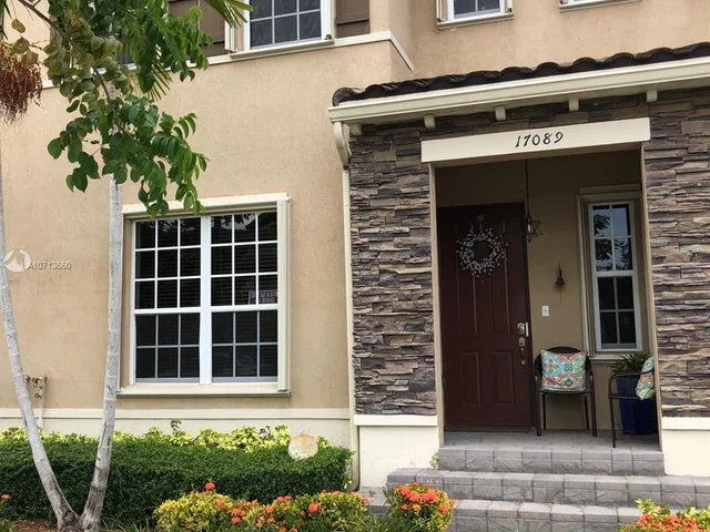 17089 SW 94th Way # 17089, Kendall FL 33196