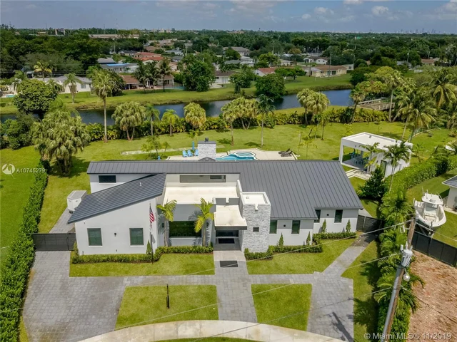 9355 SW 84th Ter, Miami FL 33173