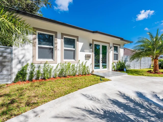 921 NE 127th St, North Miami FL 33161