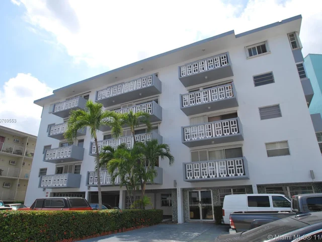1662 Lincoln Ct # 402, Miami Beach FL 33139