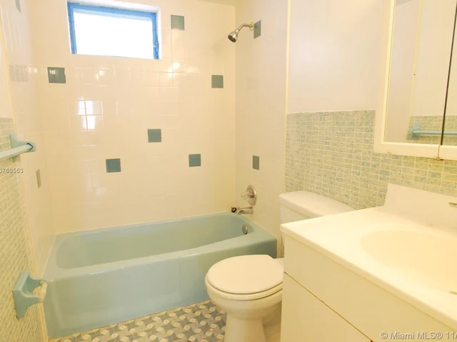 1662 Lincoln Ct # 402, Miami Beach FL 33139