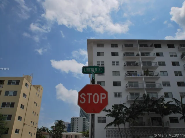 1662 Lincoln Ct # 402, Miami Beach FL 33139