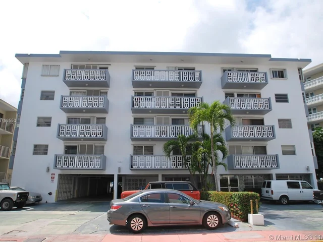 1662 Lincoln Ct # 402, Miami Beach FL 33139