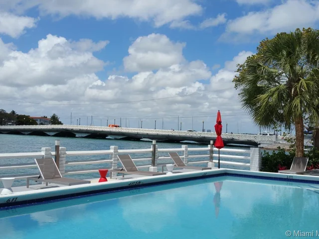 1662 Lincoln Ct # 402, Miami Beach FL 33139