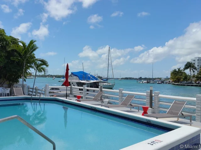 1662 Lincoln Ct # 402, Miami Beach FL 33139