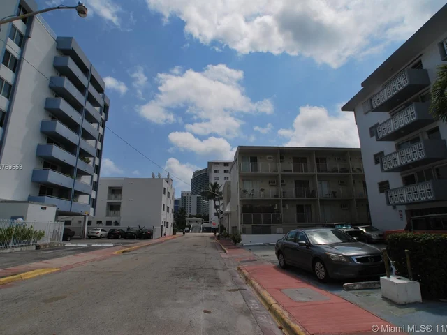 1662 Lincoln Ct # 402, Miami Beach FL 33139