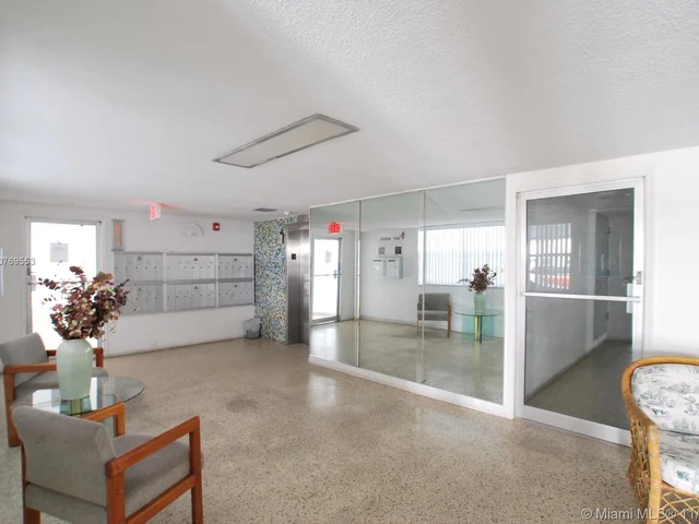 1662 Lincoln Ct # 402, Miami Beach FL 33139