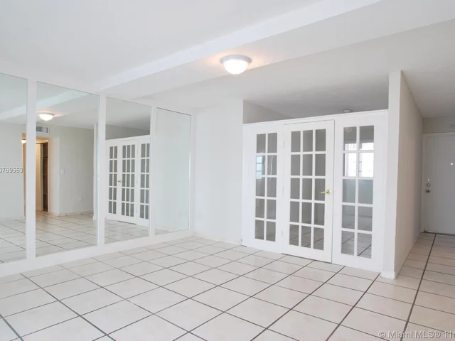 1662 Lincoln Ct # 402, Miami Beach FL 33139