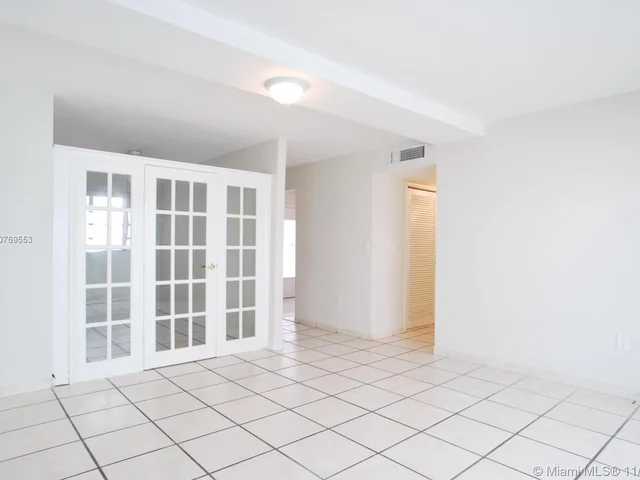 1662 Lincoln Ct # 402, Miami Beach FL 33139
