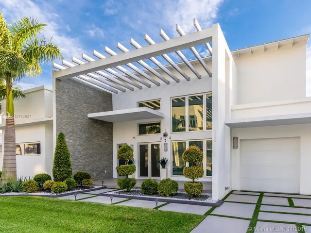 8248 NW 34th drive, Doral FL 33122