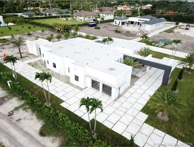 10223 NW 131st St, Hialeah Gardens FL 33018