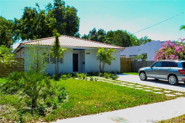 870 NE 127th St, North Miami FL 33161