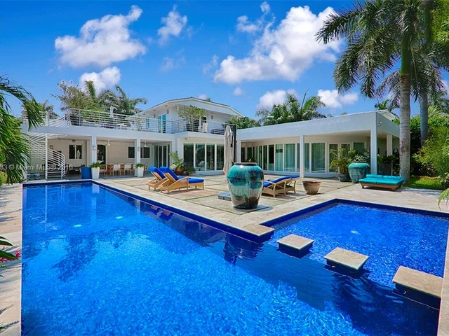 172 Golden Beach Dr, Golden Beach FL 33160