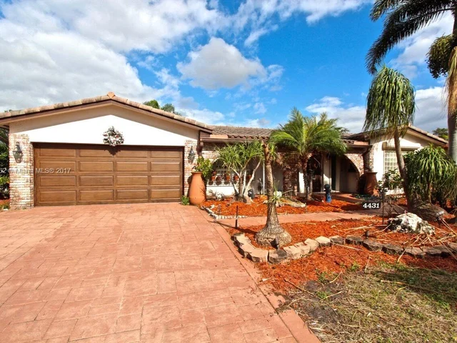 4431 NW 7th St, Coconut Creek FL 33066