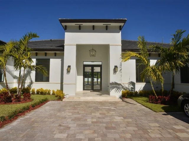 10065 SW 66th St, Miami FL 33173