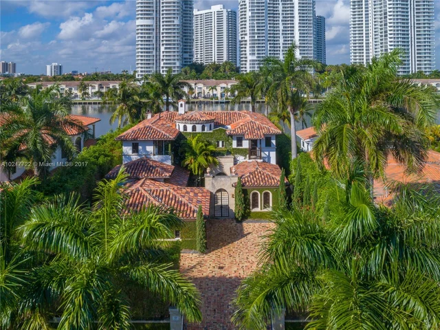 572 N Island, Golden Beach FL 33160