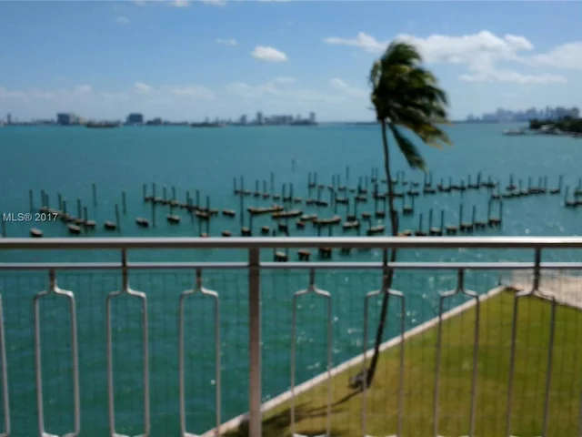 11111 SE Biscayne Blvd # 5C, Miami FL 33181