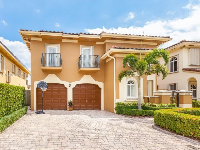 15602 SW 13 Terr, Miami FL 33194
