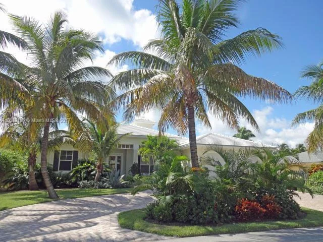 330 Tacoma Lane, Palm Beach Shores FL 33404