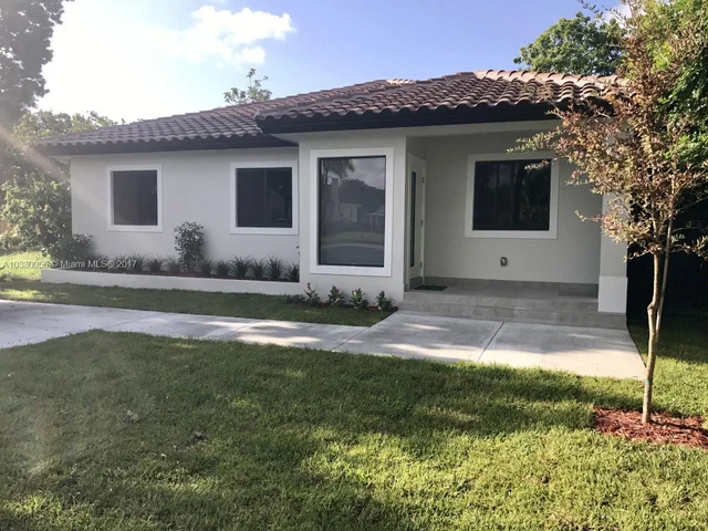 1670 NE 168th St, North Miami Beach FL 33162