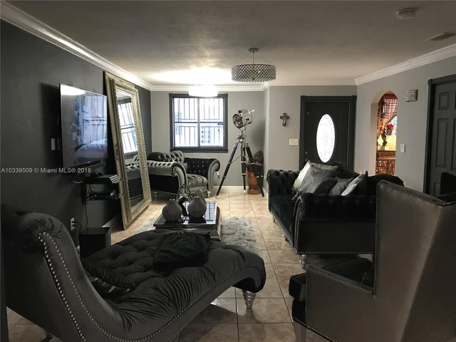 240 NW 114th Ave # 104, Sweetwater FL 33172