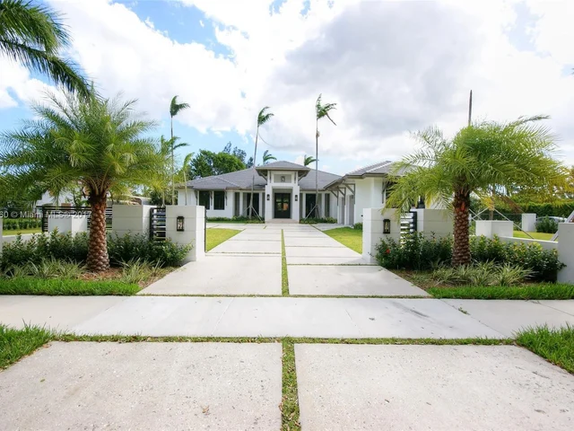 6005 SW 102nd Ave, Miami FL 33173