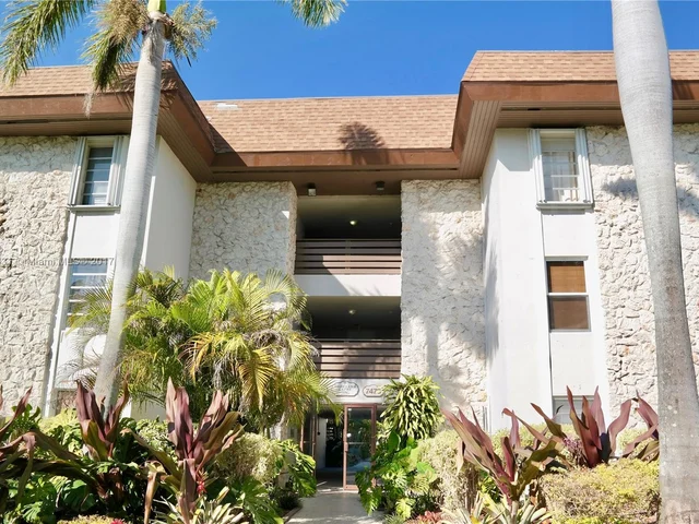 7487 SW 82nd St # C110, Miami FL 33143