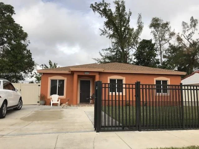 761 NW 117th St, Miami FL 33168