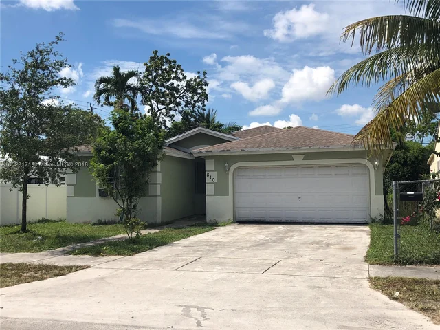 810 NW 115th St, Miami FL 33168