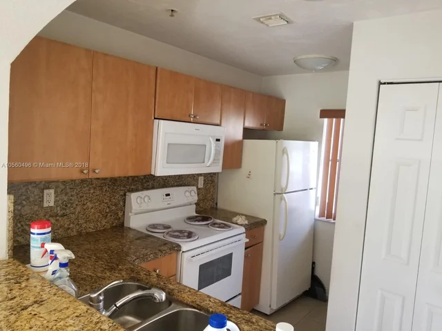 7985 NW 8th St # 101A, Miami FL 33126