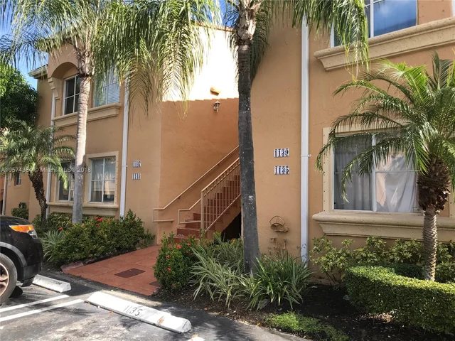 1143 NW 124 Pl # 105, Miami FL 33182