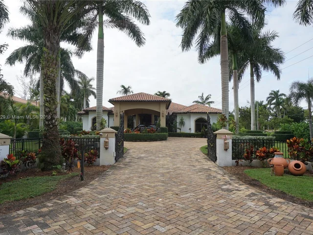 190 NW 128th Ave, Miami FL 33182