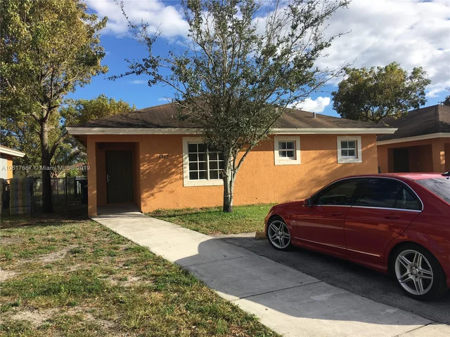 20818 NW 41st Ave Rd, Miami Gardens FL 33055