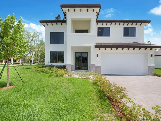 9200 SW 170th St, Palmetto Bay FL 33157