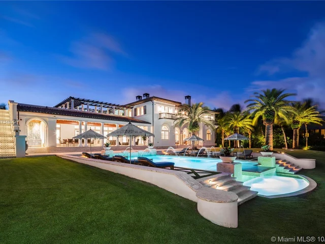 150 Arvida Pkwy, Coral Gables FL 33156